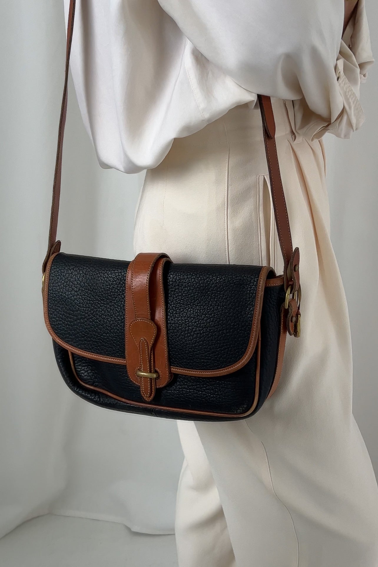 Vintage Onyx Dooney & Bourke Leather Shoulder Bag