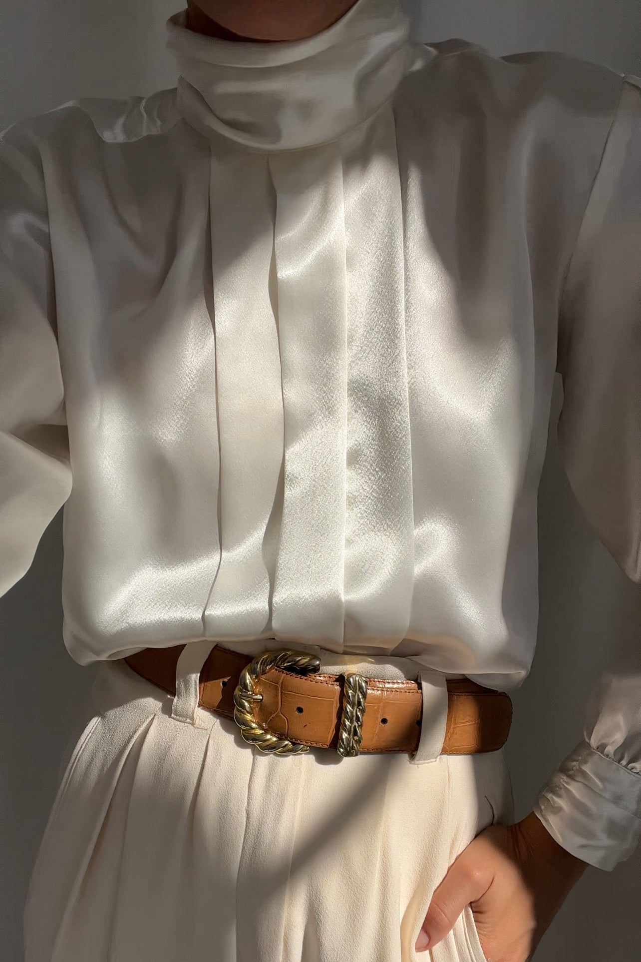 Vintage Perle Long Sleeve High-Neck Blouse