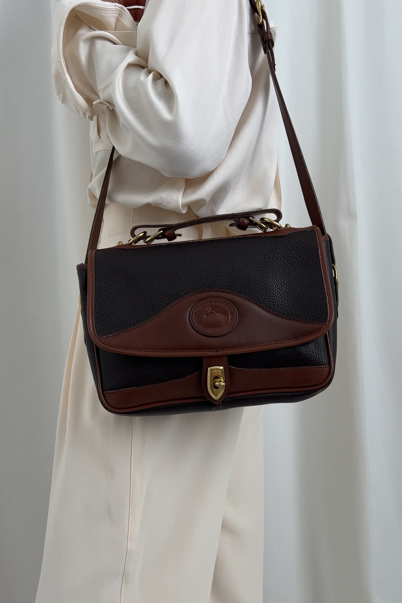 Vintage Expresso Dooney & Bourke Leather Shoulder Bag