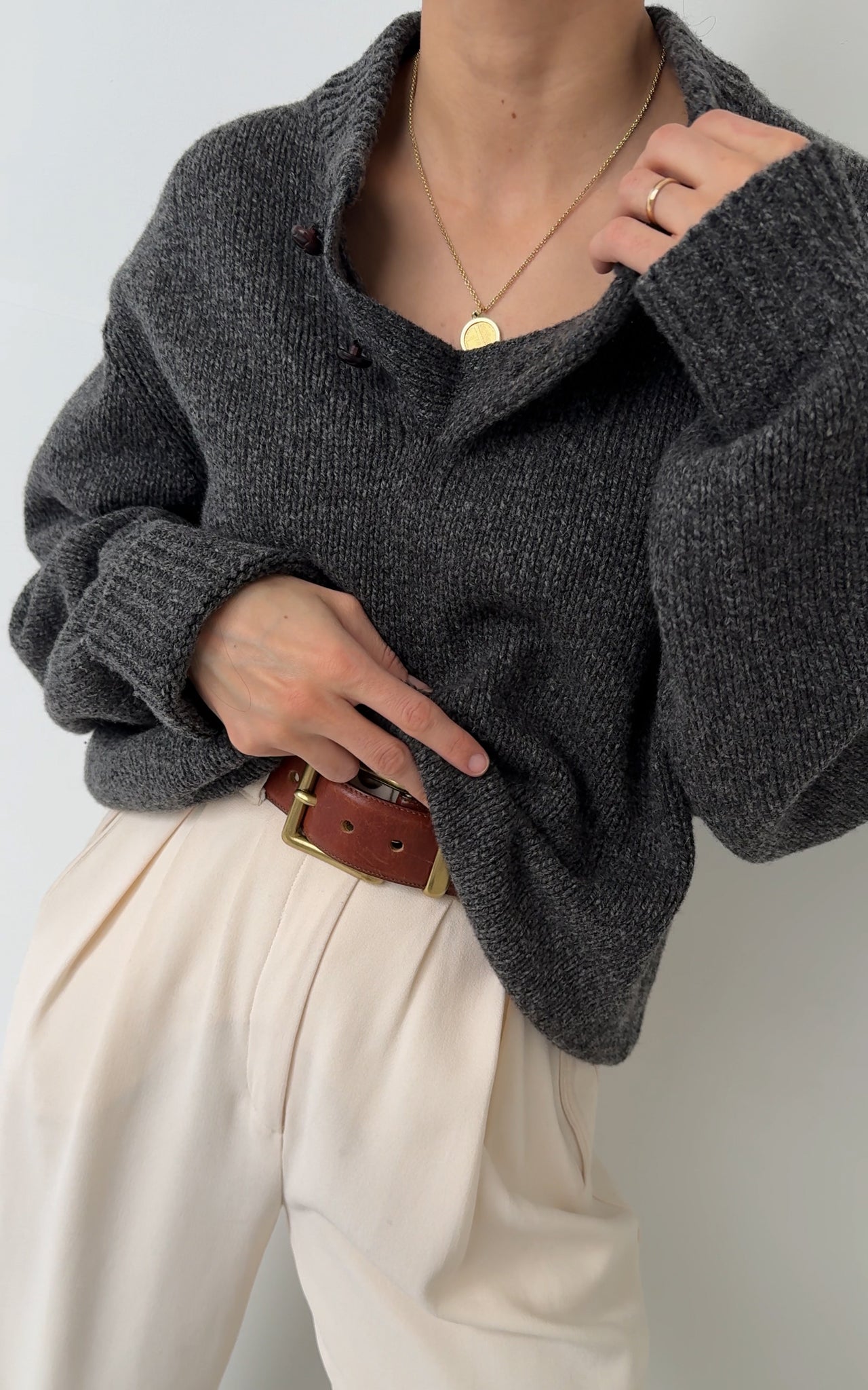 Vintage Unisex Gris Wool Knit Henley Sweater